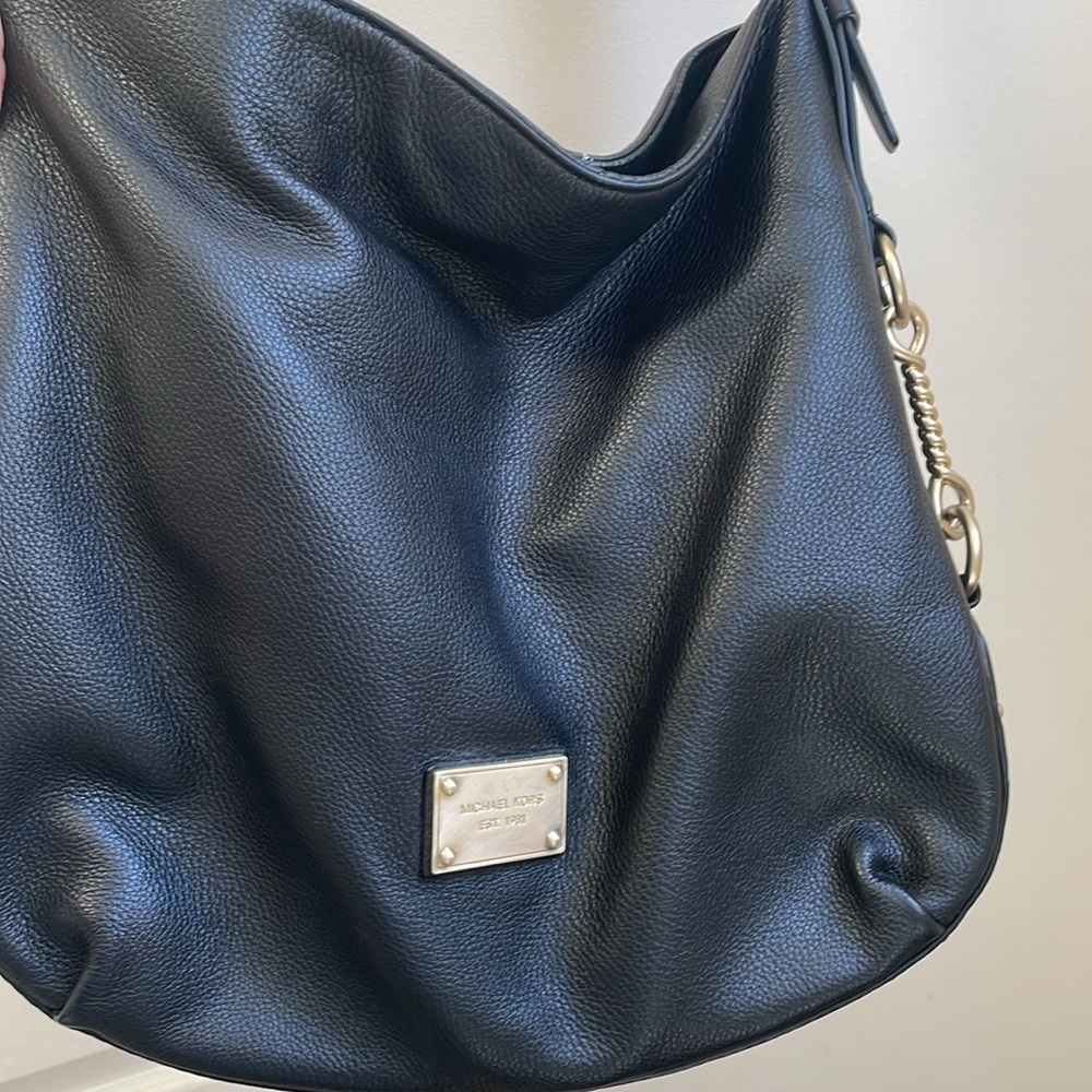 Michael Kors - Classic Y2K Handbag - Black - Picture 3 of 12
